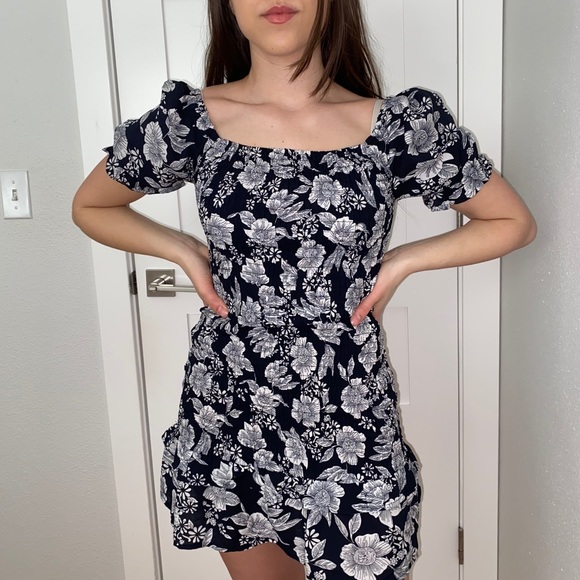 Mini floral dress - Picture 3 of 3